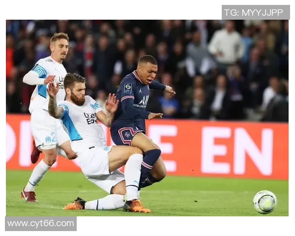 法甲巴黎圣日耳曼连续3年夺冠，内马尔率队称霸联赛！